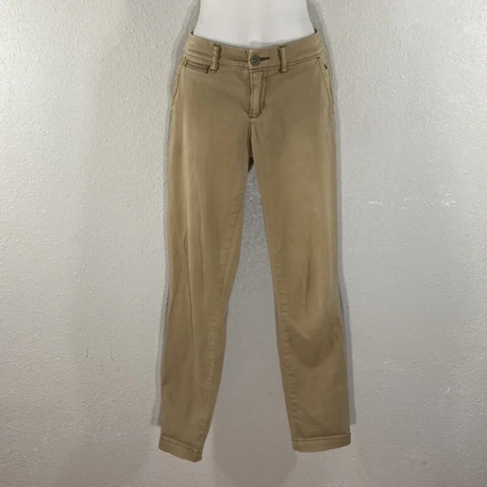 Anthro Pilcro and the Letterpress Hyphen Khaki Pants Y17